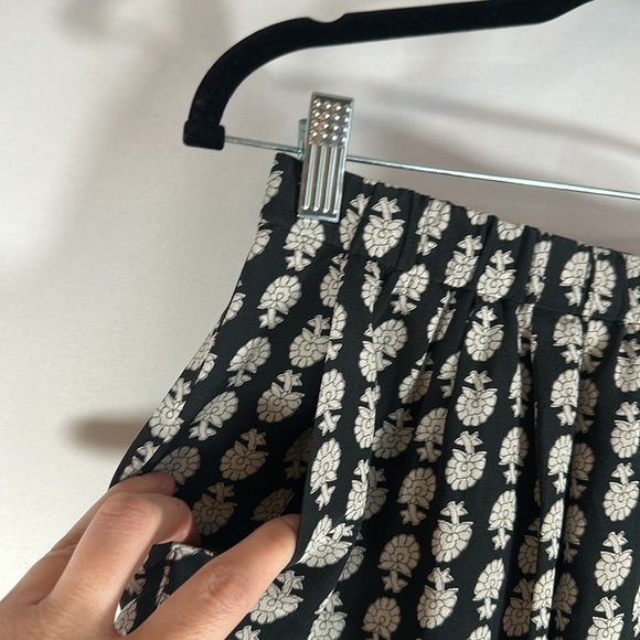 Madewell Silk Island Black & Cream Floral 100% Silk Skirt - Picture 5 of 8